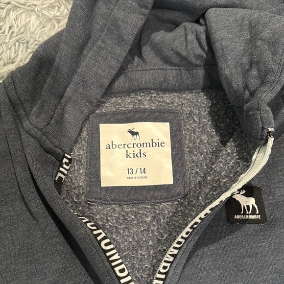 Abercrombie & Fitch Men's Gray and White Ombre Sweater - Picture 5 of 7